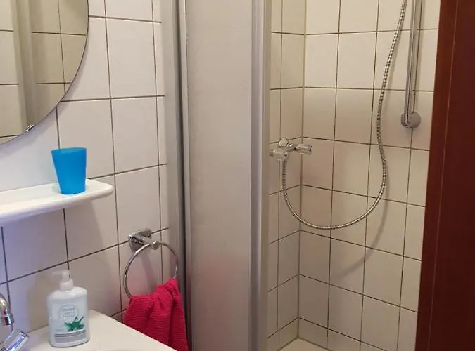 Weingut Helmut Barzen * Zell an der Mosel